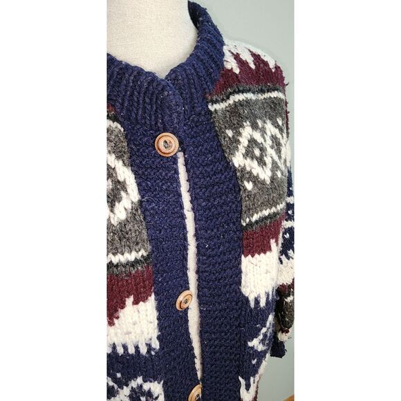 Vintage Ecuador Handmade Chunky Cable Knit Sweater - Picture 4 of 15